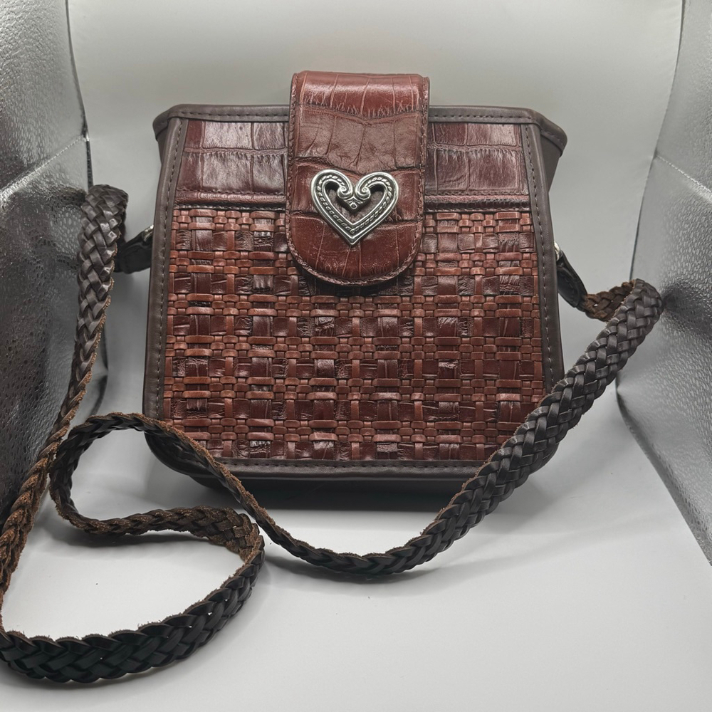 Brighton Mahogany Brown Croc Embossed Woven Leather Crossbody Bag Silver Heart - Picture 2 of 9